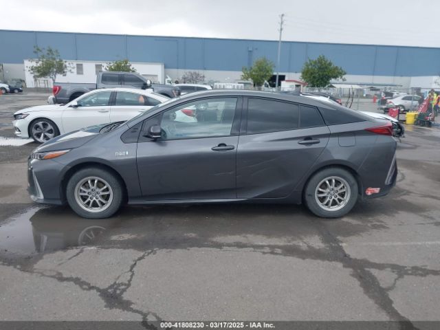 JTDKARFP8H3002569 Toyota Prius Prime Plus