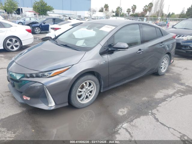 JTDKARFP8H3002569 Toyota Prius Prime Plus
