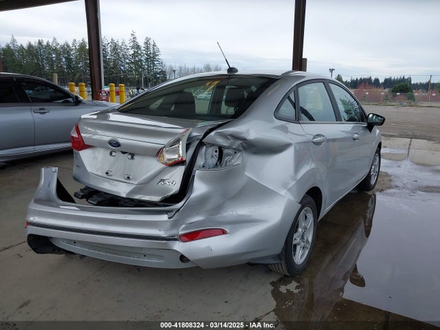 Ford FIESTA SE 2019 3FADP4BJ9KM135249 Image 4