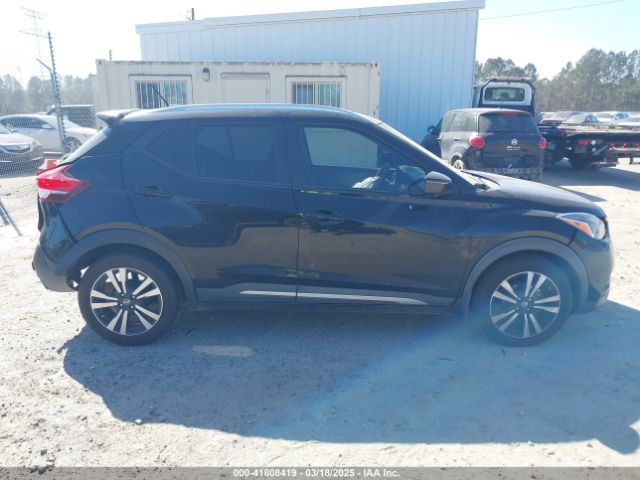 3N1CP5CUXKL481856 Nissan KICKS SR