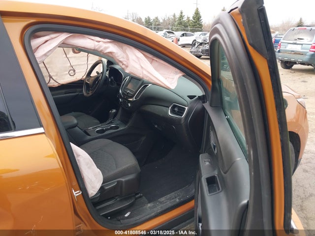 2GNAXJEV5J6106261 Chevrolet EQUINOX LT