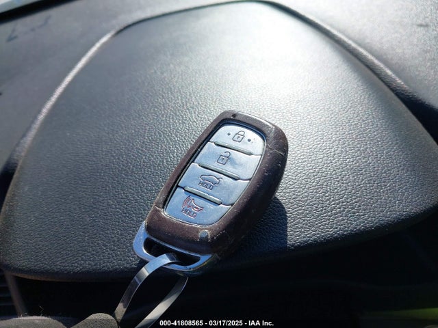 5NPD84LF9HH034860 Hyundai ELANTRA SE