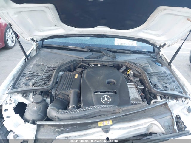 55SWF4JB9HU196015 Mercedes-Benz C 300 Luxury/sport