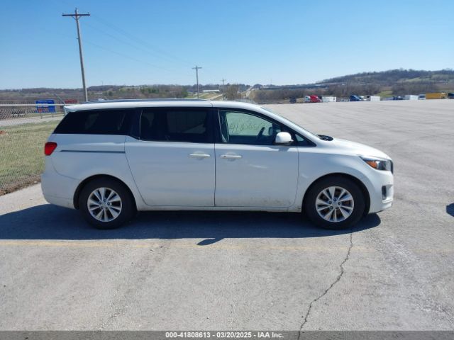 KNDMB5C18H6310158 KIA SEDONA LX