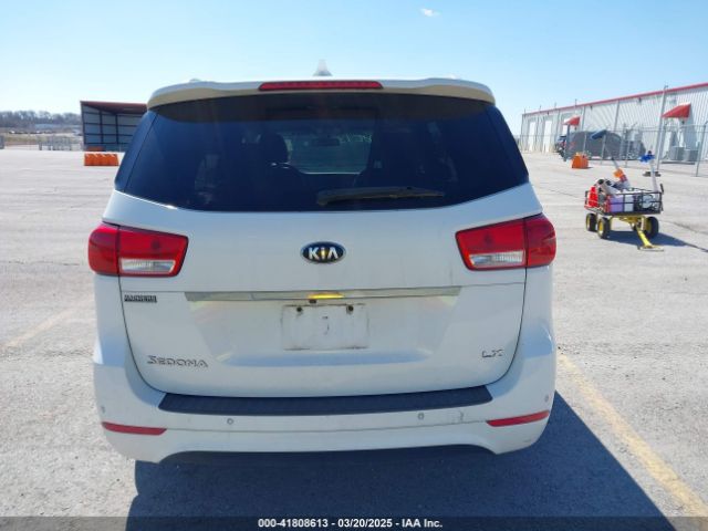 KNDMB5C18H6310158 KIA SEDONA LX