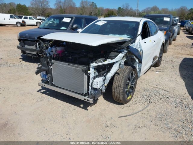 JTDAAAAF5S3031112 Toyota Crown Xle