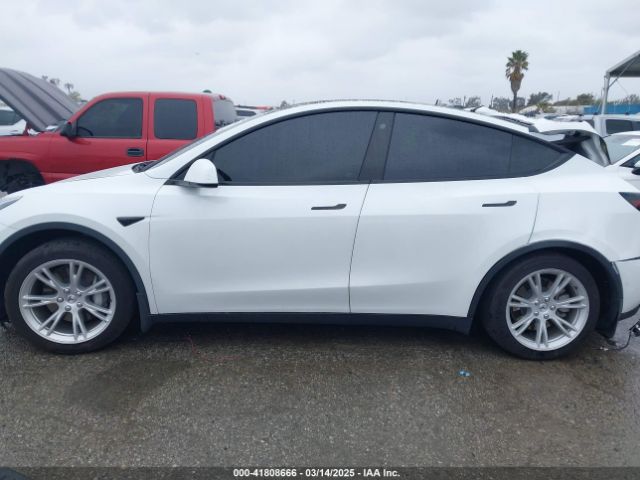 5YJYGAEE2MF260142 Tesla Model Y Long Range Dual Motor All-wheel Drive