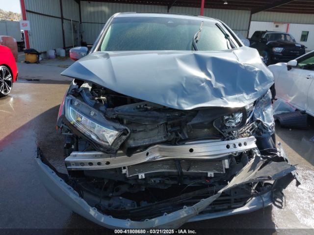 5FNRL6H82RB027601 Honda Odyssey Touring