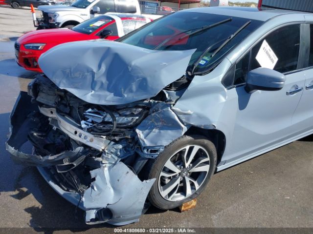 5FNRL6H82RB027601 Honda Odyssey Touring