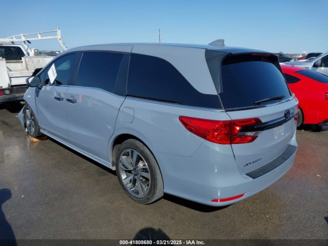 5FNRL6H82RB027601 Honda Odyssey Touring