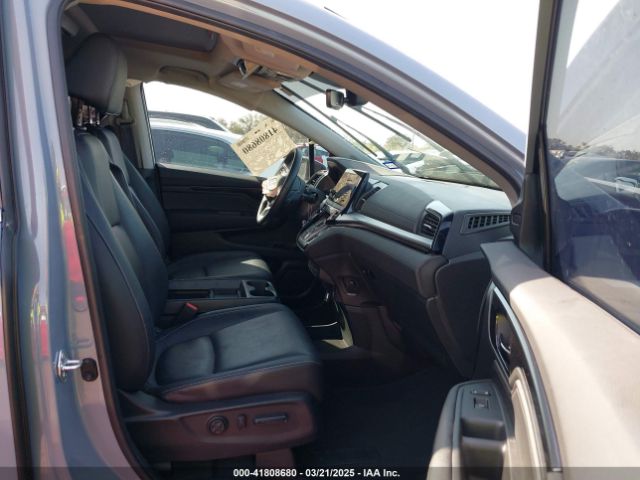 5FNRL6H82RB027601 Honda Odyssey Touring
