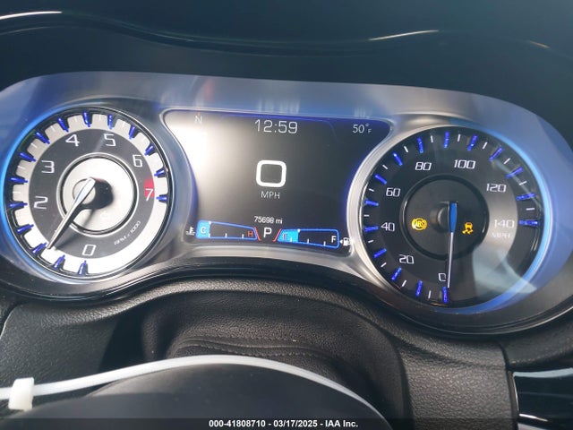 2C3CCABGXKH577819 Chrysler 2019