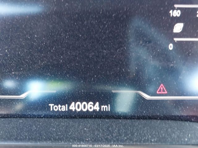 5YM13EC03N9L12134 BMW X3 M