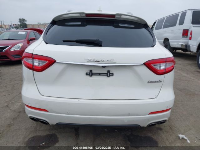 ZN661YUS3HX224978 Maserati LEVANTE S