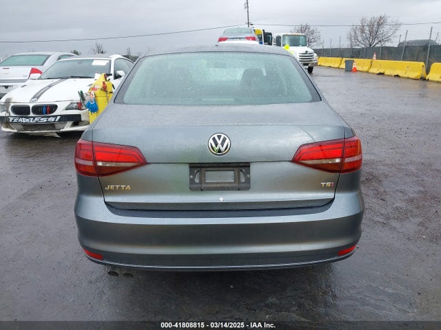 3VW2B7AJ8HM260395 Volkswagen Jetta 1.4t S