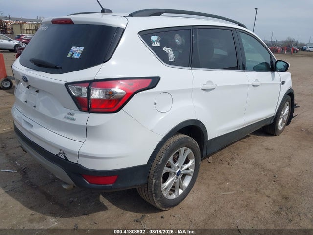 Ford ESCAPE SE 2018 1FMCU0GD4JUD18798 Image 4