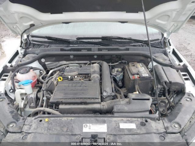 3VWDB7AJ3JM206162 Volkswagen Jetta 1.4t Se/1.4t Wolfsburg Edition