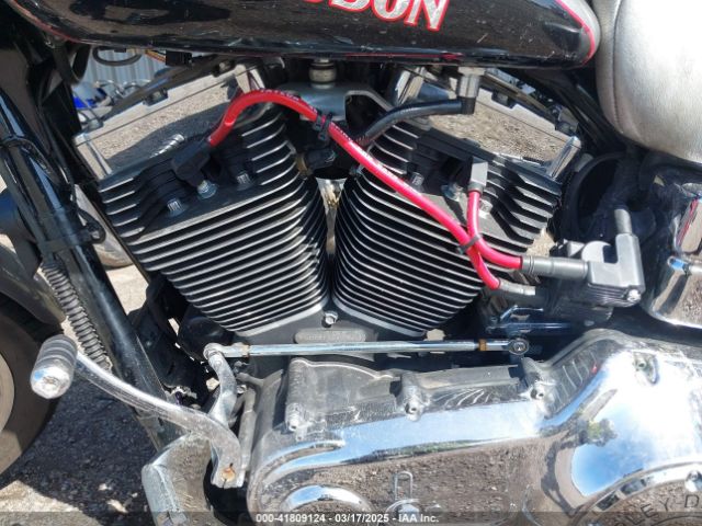 2017 HARLEY-DAVIDSON FXDL 1HD1GNM17HC318562 Photo 8