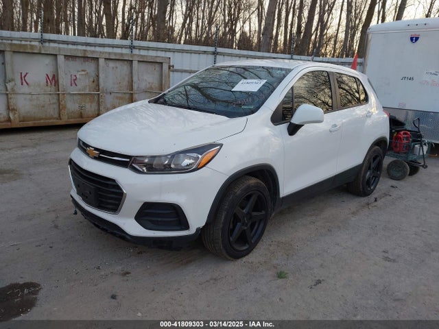 3GNCJKSB0JL231433 Chevrolet TRAX LS