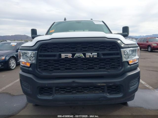 3C6UR4HJ3LG121107 RAM 2500 Tradesman  4x2 8' Box
