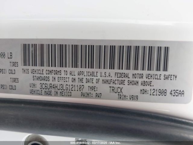 3C6UR4HJ3LG121107 RAM 2500 Tradesman  4x2 8' Box