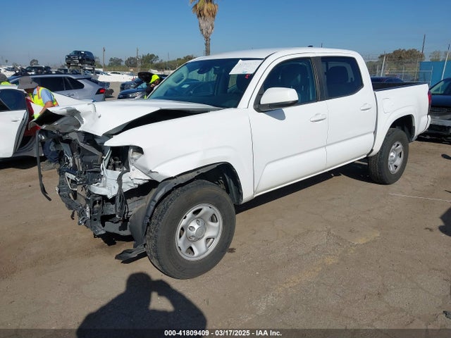5TFAX5GN9KX149371 Toyota Tacoma Sr