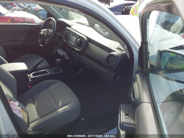 5TFAX5GN9KX149371 Toyota Tacoma Sr