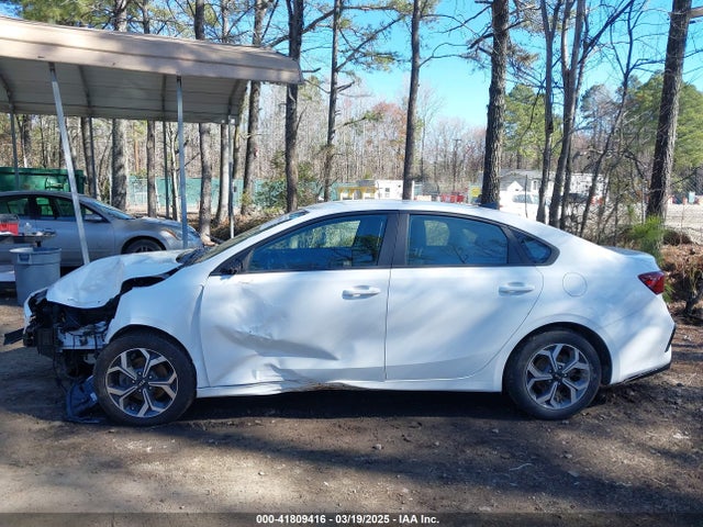 3KPF24AD3KE041519 KIA Forte Lxs