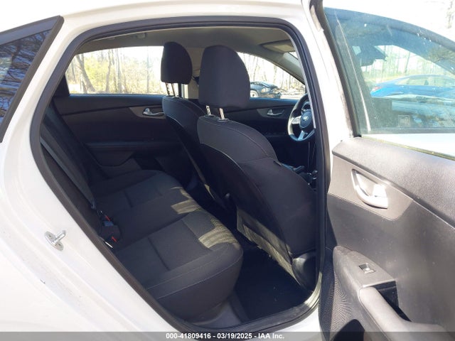 3KPF24AD3KE041519 KIA Forte Lxs