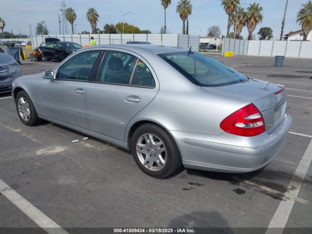 2003 MERCEDES-BENZ E 320 WDBUF65J23A137300 Photo 2