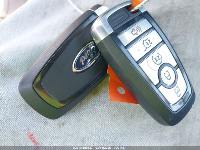 1FMCU9H68LUB56813 Ford ESCAPE SEL