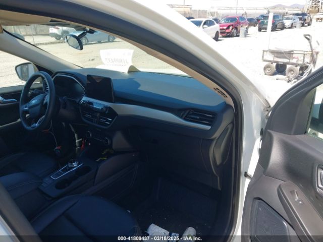 1FMCU9H68LUB56813 Ford ESCAPE SEL