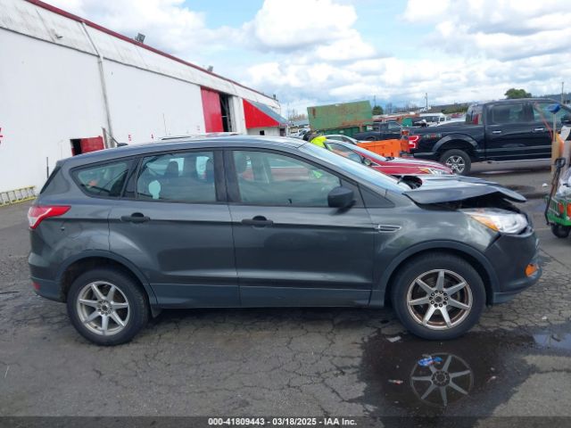 1FMCU0F78FUB96238 Ford ESCAPE S