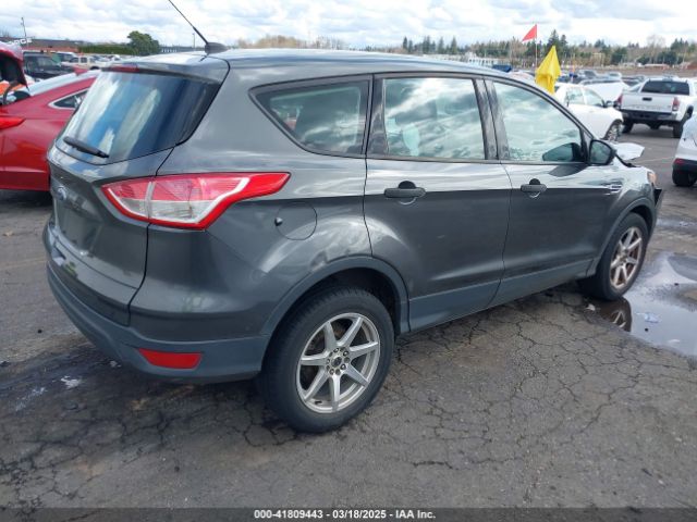 1FMCU0F78FUB96238 Ford ESCAPE S