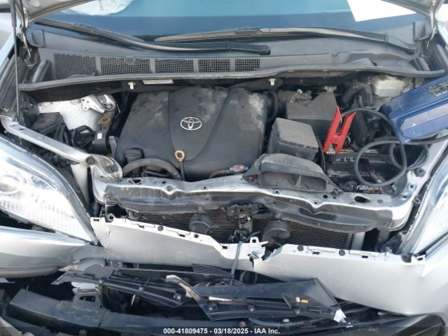 5TDJZ3DC1KS223552 Toyota Sienna Le 7 Passenger