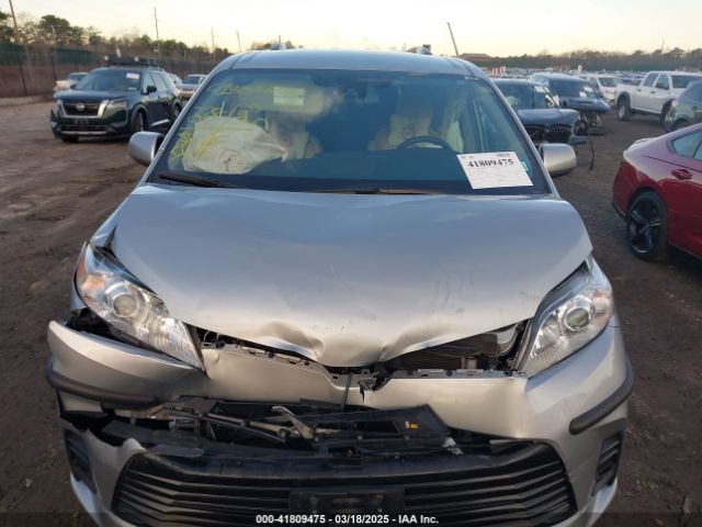 5TDJZ3DC1KS223552 Toyota Sienna Le 7 Passenger