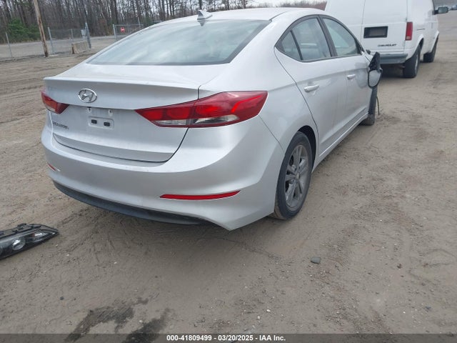 5NPD84LF1JH244438 Hyundai ELANTRA SEL