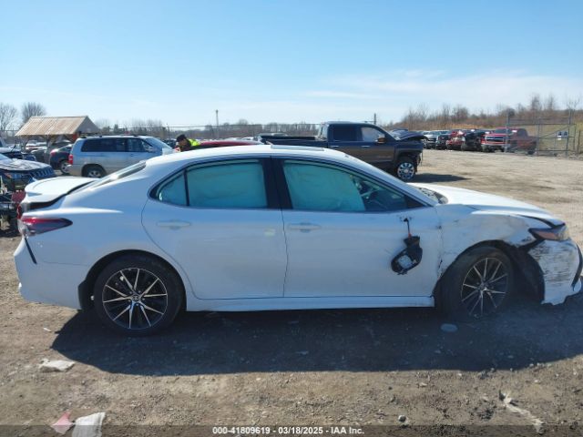 4T1S31AK2RU629444 Toyota Camry Hybrid Se