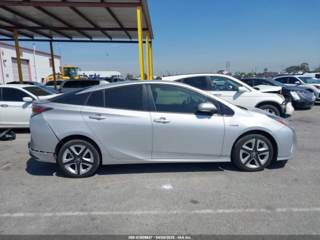 JTDKARFU4G3519937 Toyota Prius Three Touring