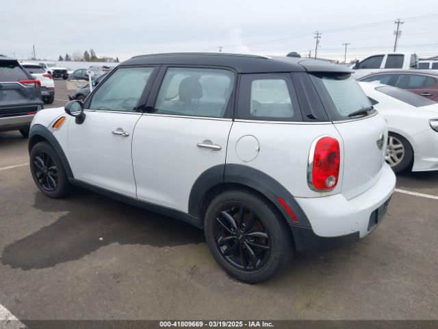 2011 MINI COOPER COUNTRYMAN WMWZB3C54BWM01011 Photo 2