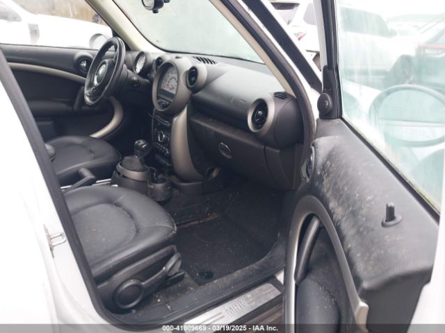 2011 MINI COOPER COUNTRYMAN WMWZB3C54BWM01011 Photo 4