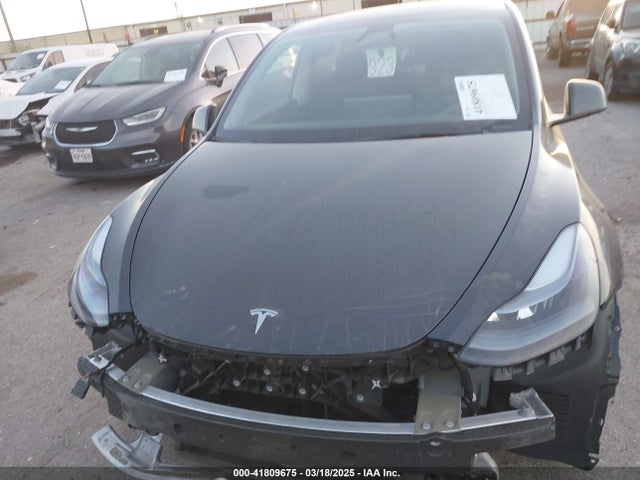 2025 TESLA MODEL Y 7SAYGAEE3SF257640 Photo 9