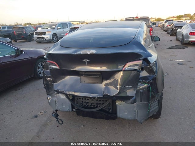 2025 TESLA MODEL Y 7SAYGAEE3SF257640 Photo 5