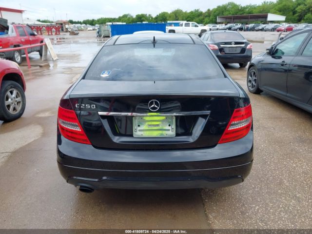 WDDGJ4HBXFG383850 Mercedes-Benz C 250