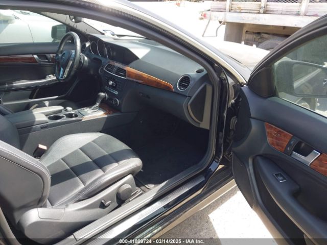 WDDGJ4HBXFG383850 Mercedes-Benz C 250