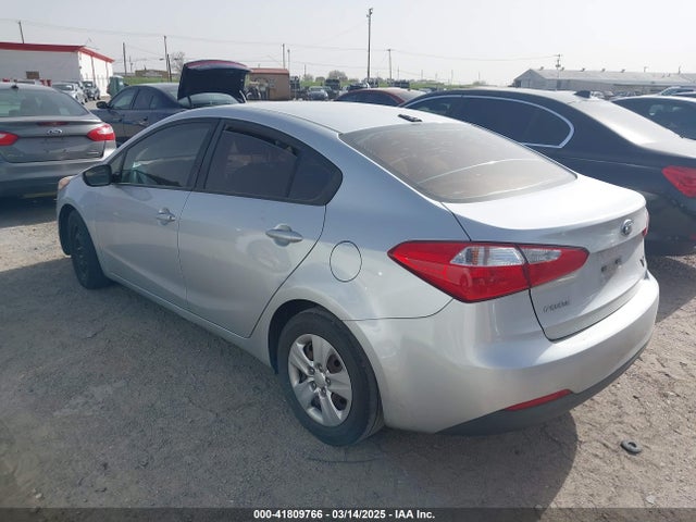 KNAFK4A64G5610525 KIA FORTE LX