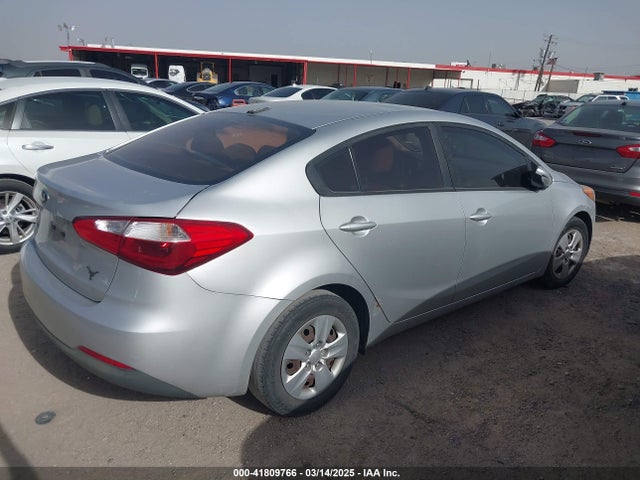 KNAFK4A64G5610525 KIA FORTE LX