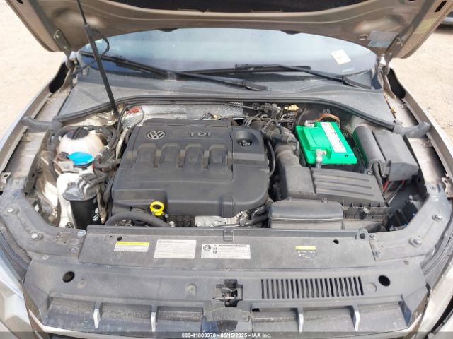 1VWBV7A3XFC015671 Volkswagen Passat 2.0l Tdi Se
