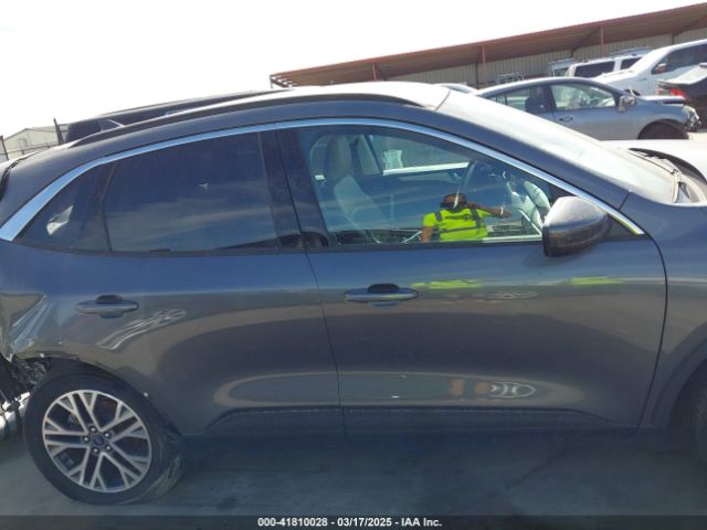 1FMCU9CZ0MUA90602 Ford Escape Sel Hybrid