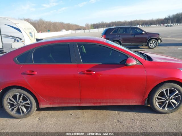 3KPF24AD4NE472102 KIA Forte Lxs